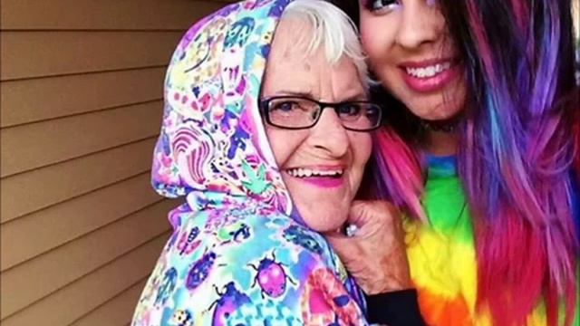 87 ЛЕТНЯЯ МОДНИЦА, КОТОРАЯ СУМЕЛА ВЕРНУТЬСЯ К ЖИЗНИ БЛАГОДАРЯ INSTAGRAM смотреть онлайн