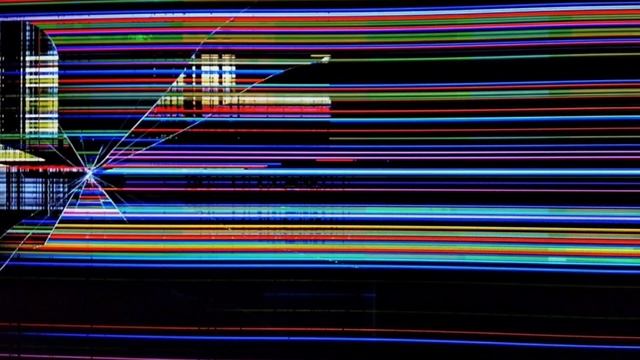 Broken TV screen | Сломанный экран телевизора смотреть онлайн