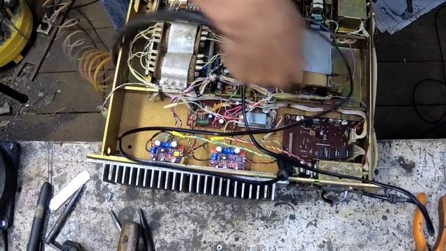 Радиотехника У-101-Стерео, установка MP3 модуля и замена усилителя на TDA7294.mp4 смотреть онлайн