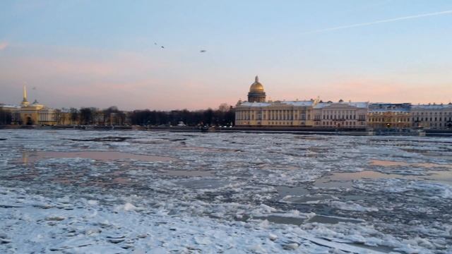 Осенний ледоход на Неве 4K смотреть онлайн
