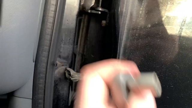 Citroen C1 Check Strap Replacement. CityBug Creaking Door Fix (Aygo/107) смотреть онлайн