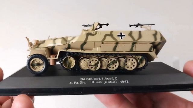 Hanomag Sd.Kfz.251/1 (Sonderkraftfahrzeug 251) German World War 2 Half Track, 1:43 Diecast смотреть онлайн