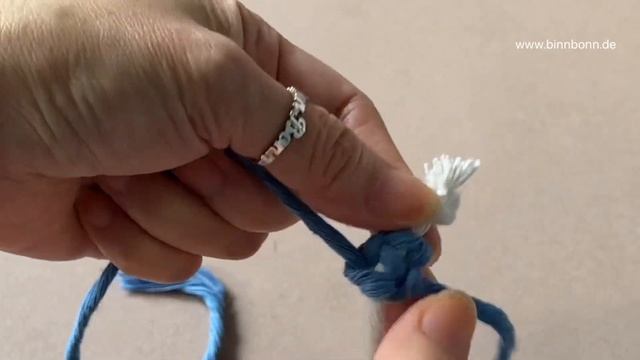 DIY Tutorial Macrame boy doll Makramee Junge Figur selber machen Geschenkidee Anleitung BinnBonn смотреть онлайн