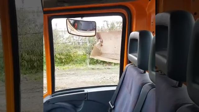 Working on small roads with Unimog U400 U500 and Komatsu WB93R5 Romania Tam смотреть онлайн