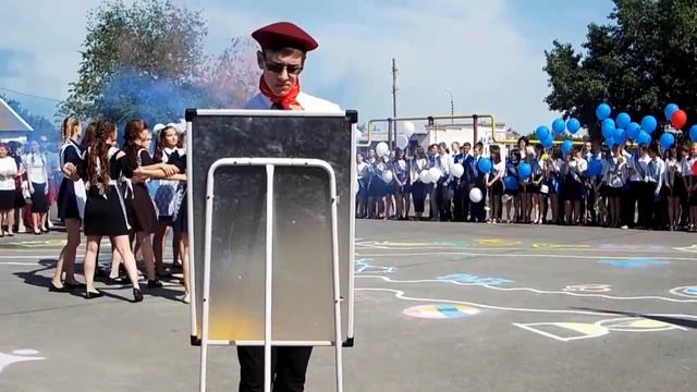 Танец ВЫПУСКНИКОВ на Последнем Звонке 2018 смотреть онлайн