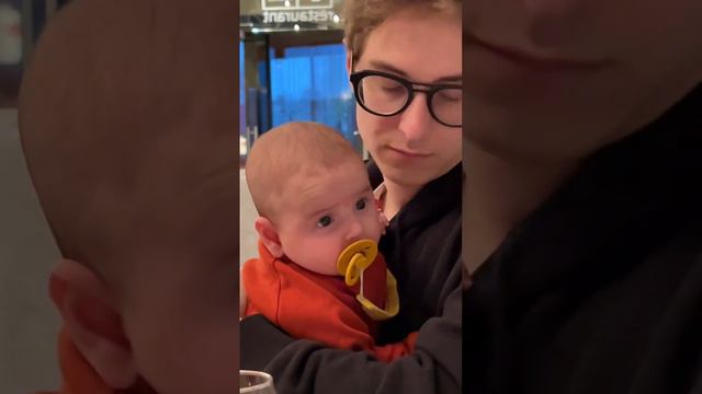 Асе 3 месяца! #семья #молодыеродители #молодаясемья #ребенок #малыш #baby #дочка смотреть онлайн