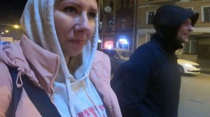 САНКТ-ПЕТЕРБУРГ.ДЕНЬ 1й. ЗАСЕЛЕНИЕ В "ДОМ РОМАНОВЫХ". ПЕРВЫЙ РАЗ ПОПРОБОВАЛИ ШАВЕРМУ.)