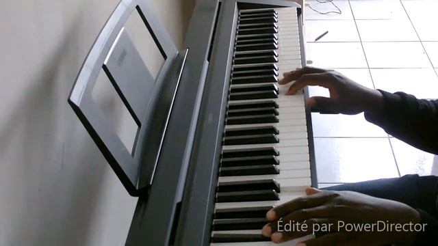 Hymne UEFA Champions League (piano) смотреть онлайн