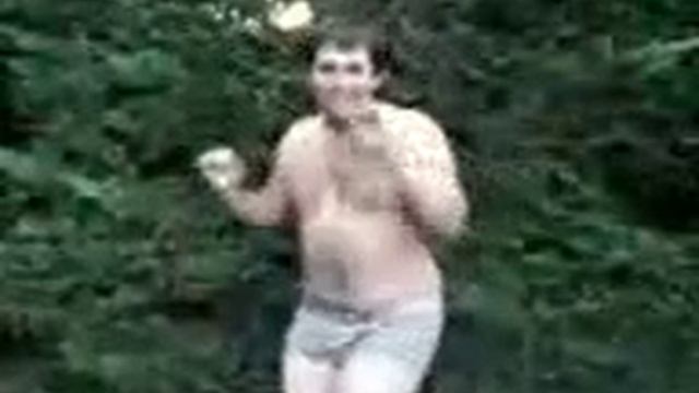 Малыш со своим близнецов(2) смотреть онлайн