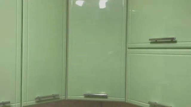 Кухня угловая фасад Эмаль  низ - RAL 4005, верх - RAL - 6019