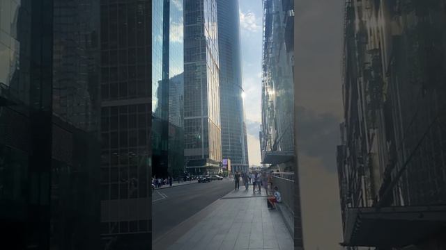 Нью-Йорк? Дубай? Гонконг? Крутая Москва-2022! смотреть онлайн