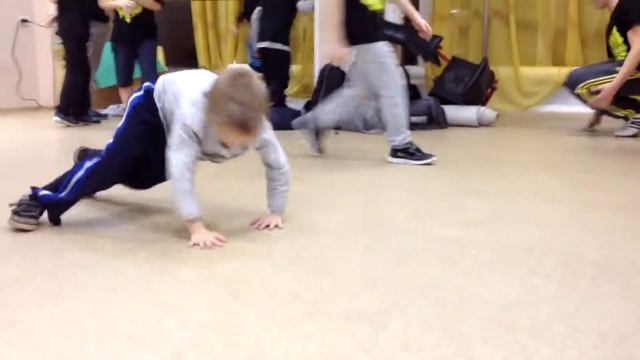 Восходящяя звезда брейк данса смотреть онлайн