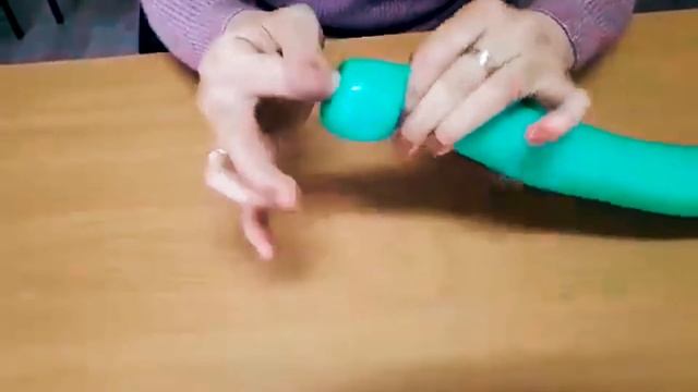 Букет из шариков для мамы. Мастер-класс от СДК Харциз 1. смотреть онлайн