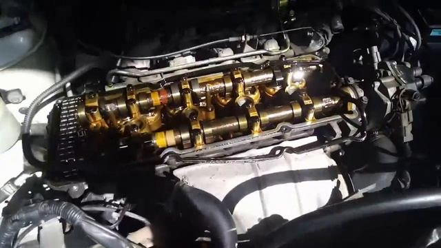 Замена прокладки клапанной крышки KA24DE смотреть онлайн