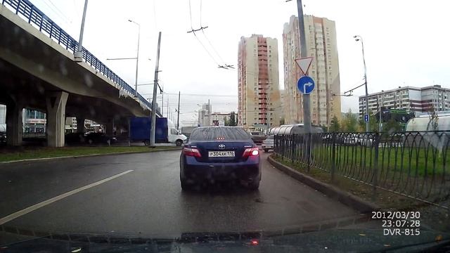 AutoExpert DVR-815 Дневная съёмка смотреть онлайн