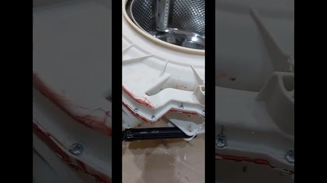 Быстрая замена подшипников на неразборном барабане любой стиральной машине.