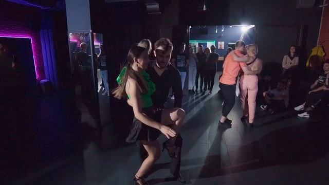 Semba "social vs show" workshop at United Kizomba Project - Iasi - Marius & Florina смотреть онлайн