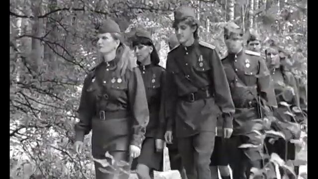 Бери шинель - вокальний ансамбль "ГОЛОС" смотреть онлайн