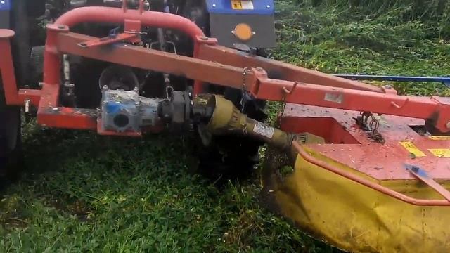 Роторна коса КРН 1.35 с доработка к ней(обгонная муфта)на мини трактрре DW 244-AT смотреть онлайн