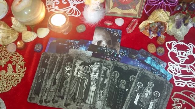 Таро онлайн. Что задумал враг. Получится ли у него победить вас. смотреть онлайн