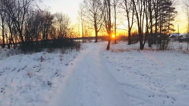 Весьегонск 2020. Декабрь. Встречаем солнышко)... На лыжне в Приморском парке. смотреть онлайн