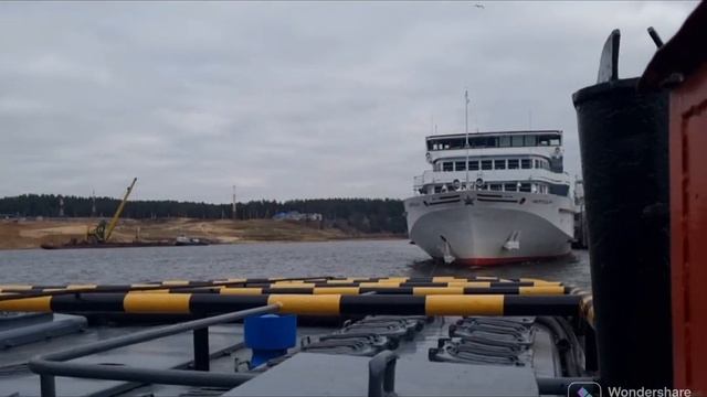 Буксируем т/х " Русь" из Ппк в Октябрьский. Андрей Голубков и Плотовод-678. 25.10.22 смотреть онлайн