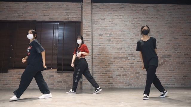 SHINee 샤이니 - 'Replay' | Choreography By Sophie | Hip Hop Beginner | PriwStudio