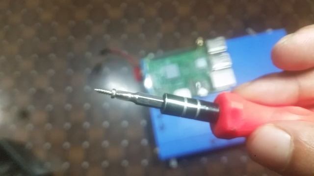 SpyPi || Raspberry Pi robot with live Video feed ||OpenCV, Tkinter, Python3 || смотреть онлайн