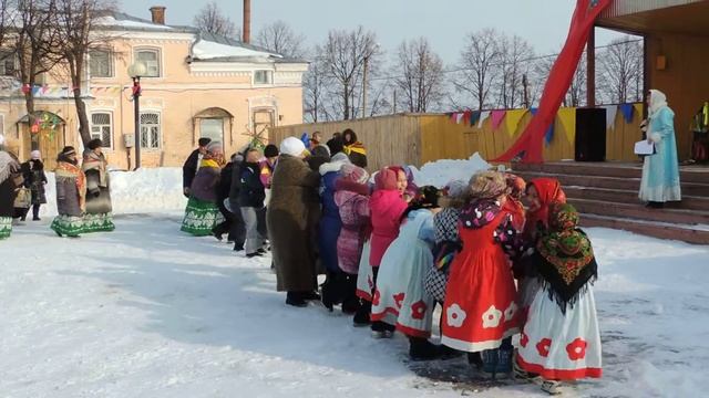 Масленица-2014. Перетягивание каната смотреть онлайн
