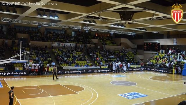 Small, But INCREDIBLE Football Stadiums in Europe! смотреть онлайн