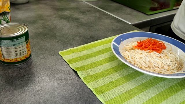 Самый вкусный и быстрый салат . Салат с сыром косичка . Салат за 15 минут смотреть онлайн