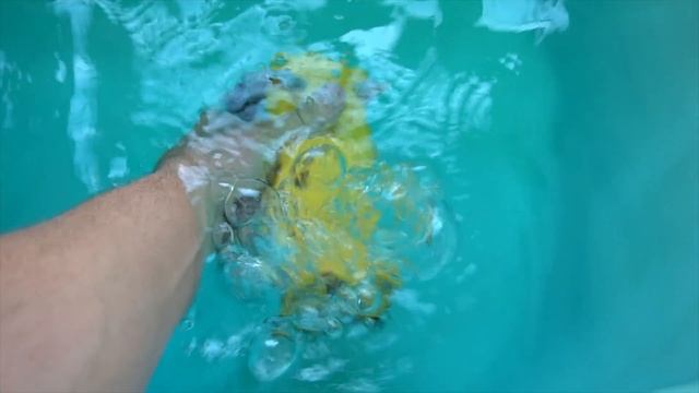 DISNEY CARS 3 MISS FRITTER SPLASH RACERS WATER DEMO DERBY BUS DESTROYS LIGHTNING FUNNY TOY FAMILY смотреть онлайн