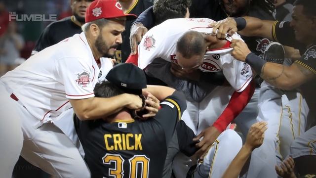 Baseball Player ATTACKS Catcher With Bat After Getting Hit By A Pitch смотреть онлайн