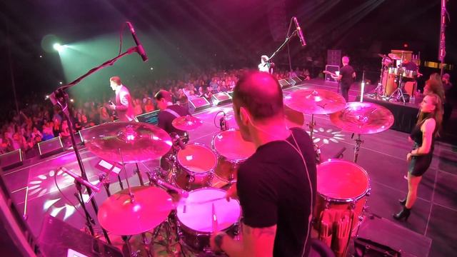 Lloran las Rosas; Tour Mijares & Cristian Castro, El Paso Tx, Ivan Nuñez on drums смотреть онлайн