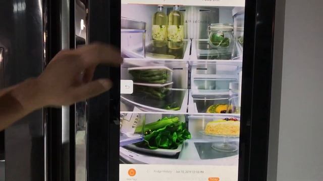 A tour of Family Board on the Samsung Family Hub 4 at CES 2019 смотреть онлайн