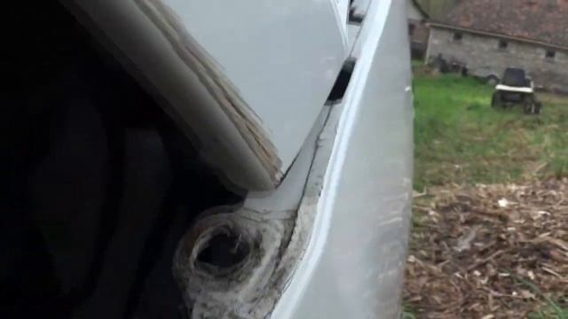 How to remove the Renault Clio 3 front bumper ! Tutorial смотреть онлайн