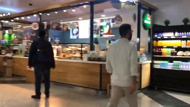 Inside the Dubai airport. Dubai duty free. Beautiful dubai airport inside videos #shortvideo #short смотреть онлайн
