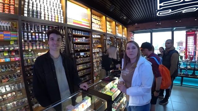 RUSSIAN GIRLS Speak - How Russian's React To Western Tourists смотреть онлайн