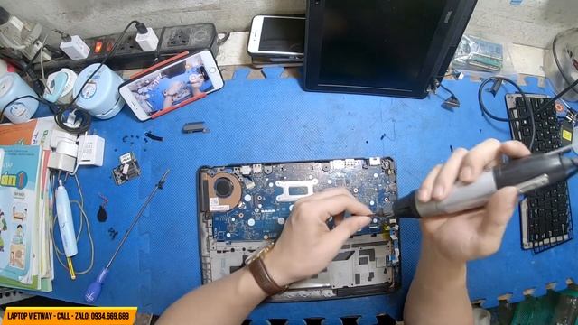 Hướng dẫn tháo lắp vệ sinh Laptop Dell E Latitude 7250 | LAPTOP VIETWAY смотреть онлайн