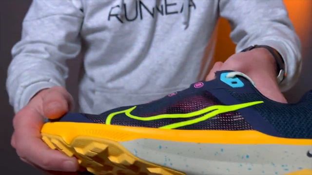 Preview I Nike Terra Kiger 9, ojo que Nike se pone las pilas en trail смотреть онлайн