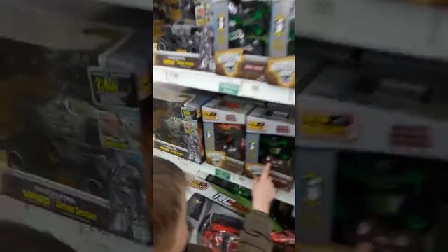 # VLOG Гуляем по магазину ДЕТСКИЙ МИР игрушек море игрушек! смотреть онлайн
