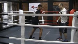 Бокс. Индивидуальная работа на лапах с левшой.