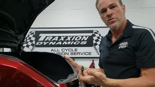 Tech Tip - Trunk Side Panel Push Pin Trick for 2018+ Honda Goldwing смотреть онлайн