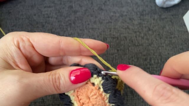 Vintage Crochet Mystery Pattern That's...Groovy? ( # 18 ) смотреть онлайн