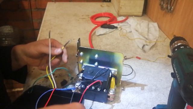 Установка дистанционного пульта на любую электро лебедку ,12V. смотреть онлайн