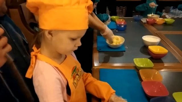 Юный повар Готовлю сырники Мастер класс смотреть онлайн