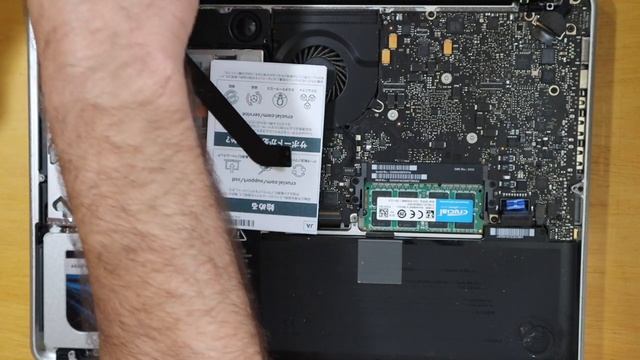 MacBook Pro unibody 13" late 2011 Upgrade Ram-SSD-remplacement lecteur DVD par HDD смотреть онлайн