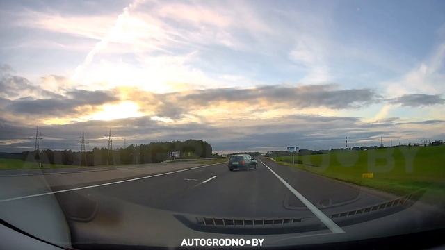Глупость, которую нельзя повторять на загородных трассах - М6 Минск Гродно смотреть онлайн