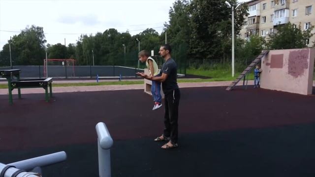 УЛИЧНАЯ ГИМНАСТИКА для детей 5 лет. Street Workout for children 5 years. смотреть онлайн