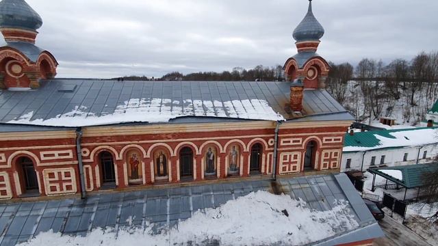 Староладожский Никольский мужской монастырь. Снимаю на колокольне. смотреть онлайн